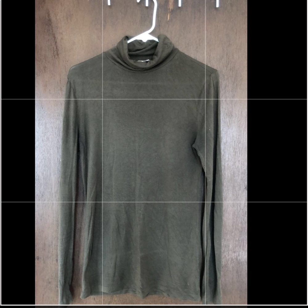 Zenana Outfitters olive green turtleneck
